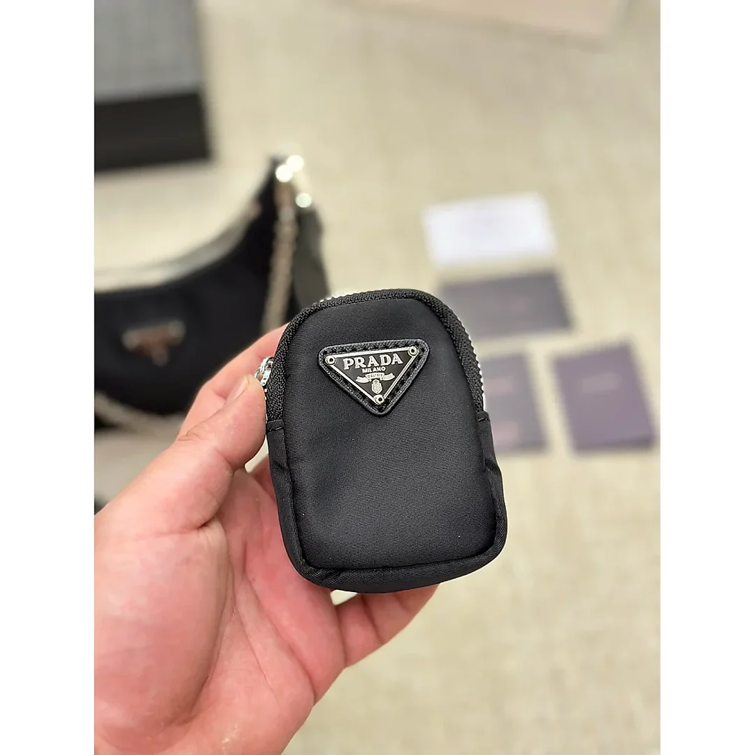 Pra hobo  new arrival bag size : 22 * 16cm