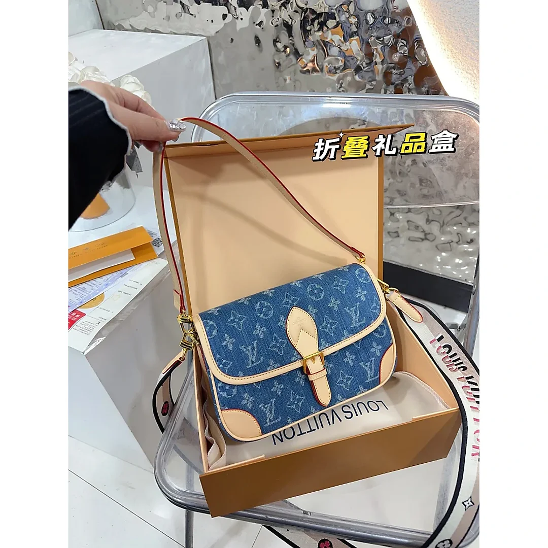 Louis Diane denim bag size : 25 15cm