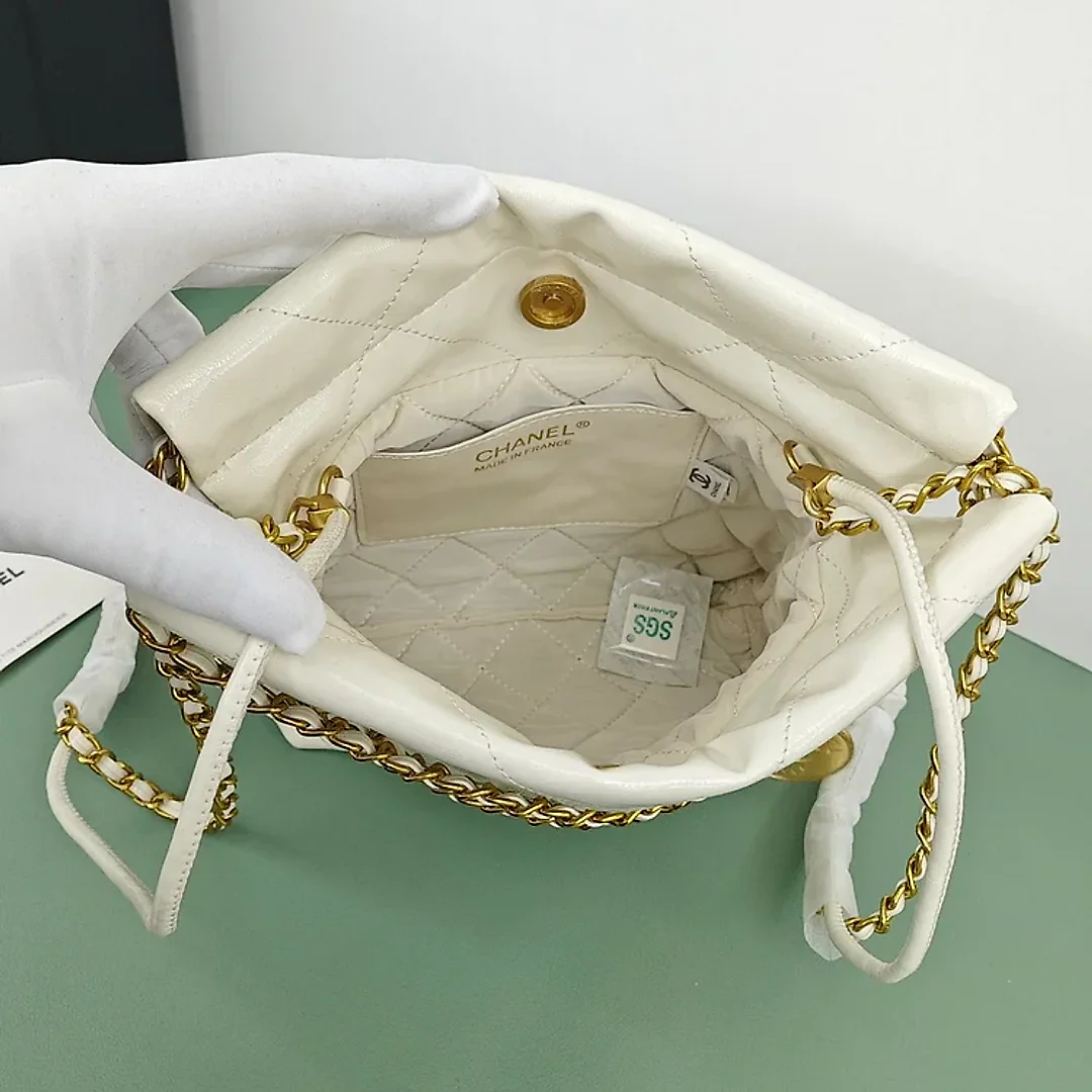CC mini 22bag new arrival size : 20*19*6cm