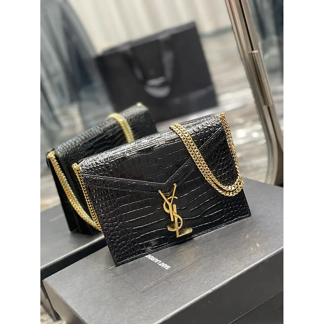 Y Cassandra Medium Chain Bag Black
