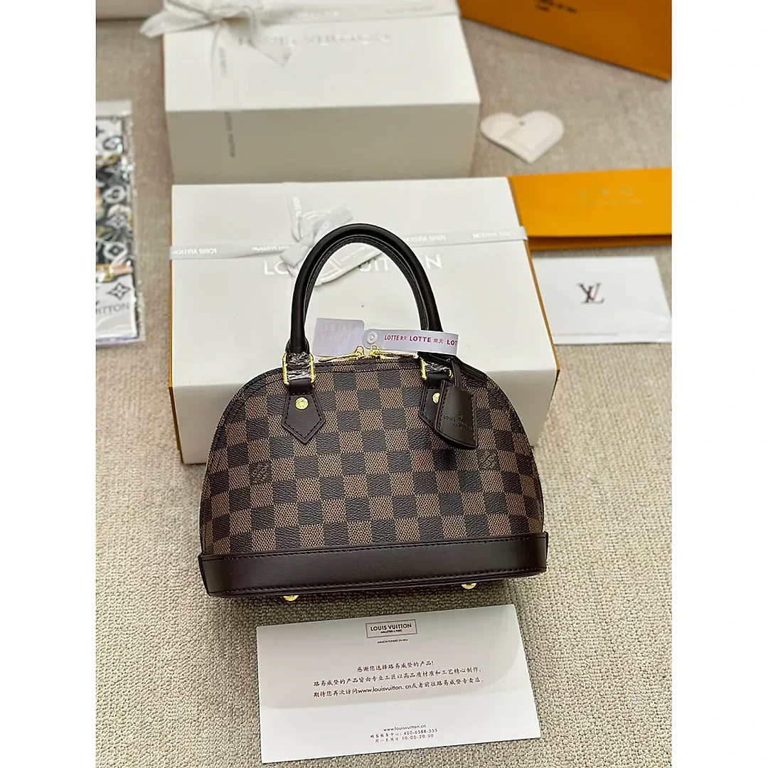 l alma bb new arrival bag size: 24×18cm
