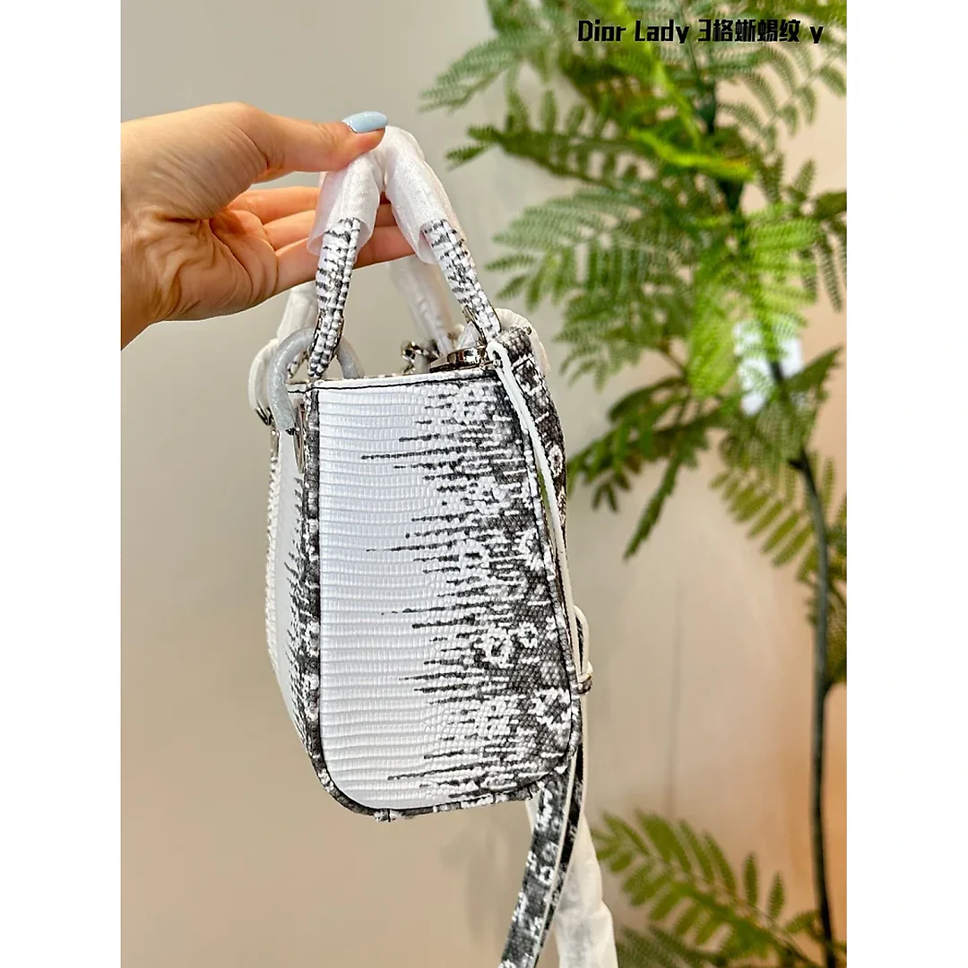 CD new arrival lady bag size;17cm
