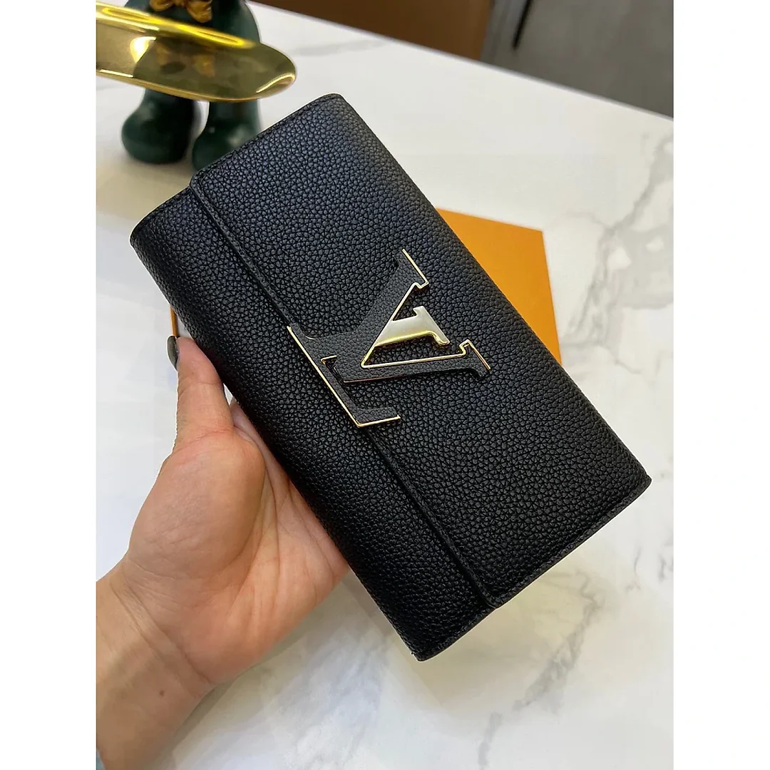 L Capucines men wallet size：20*11*2.5 cm