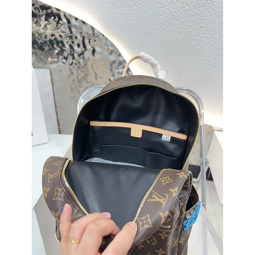Louis new arrival backpack bag size: 33*41cm