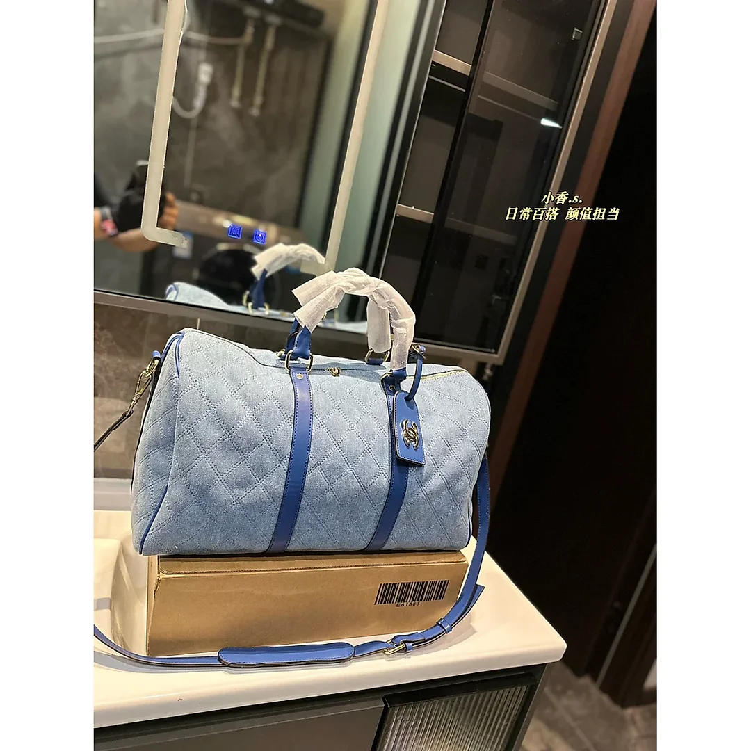 Cc new arrival travel bag size: 45*26 cm