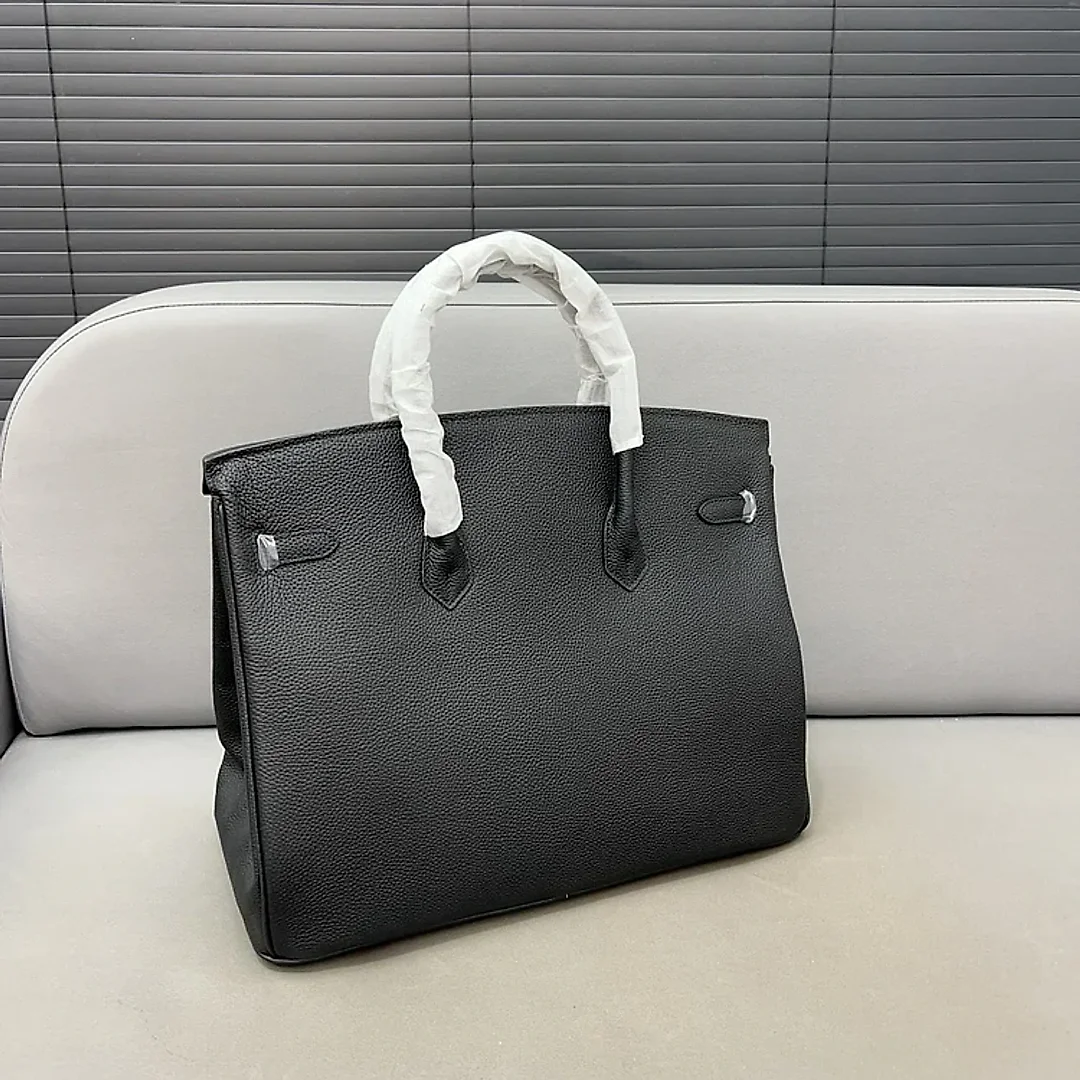 H Birkin 40 Men and women bag size: 40*30 cm