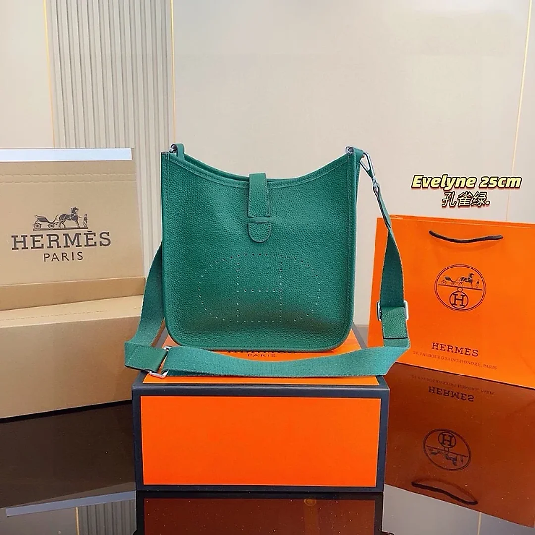 H Evelyne new arrival size : 25*9*26cm