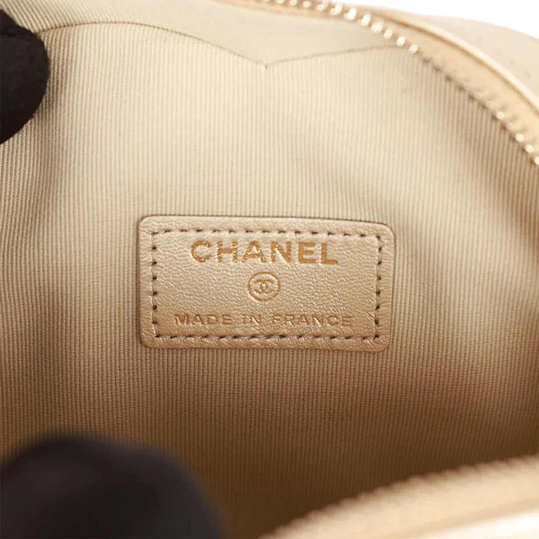 CC In Love Heart Clutch with Chain Gold Lambskin Light Gold