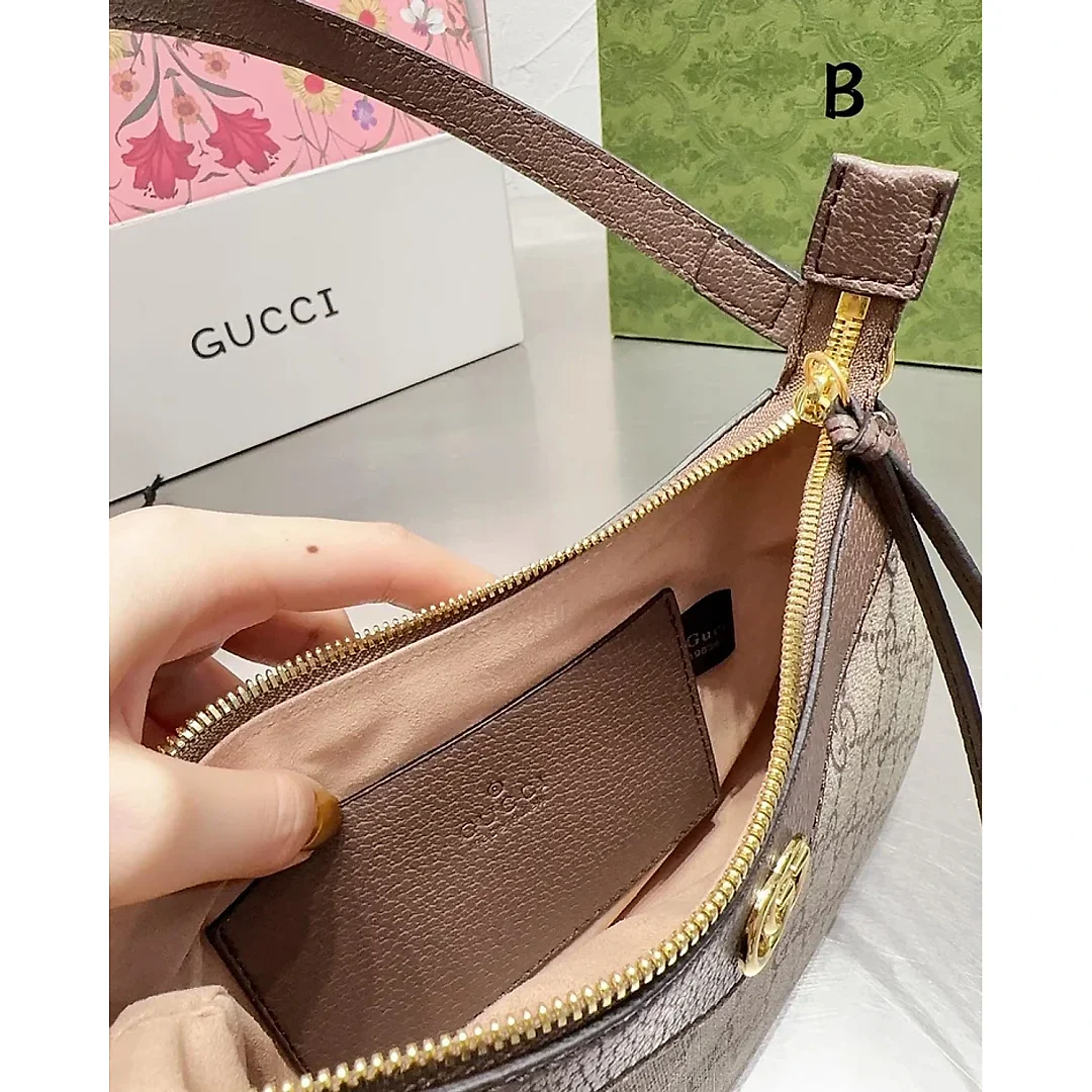 GC452 Ophidia GG Small Handbag / 9.8″W x 5.9″H x 2.5″D