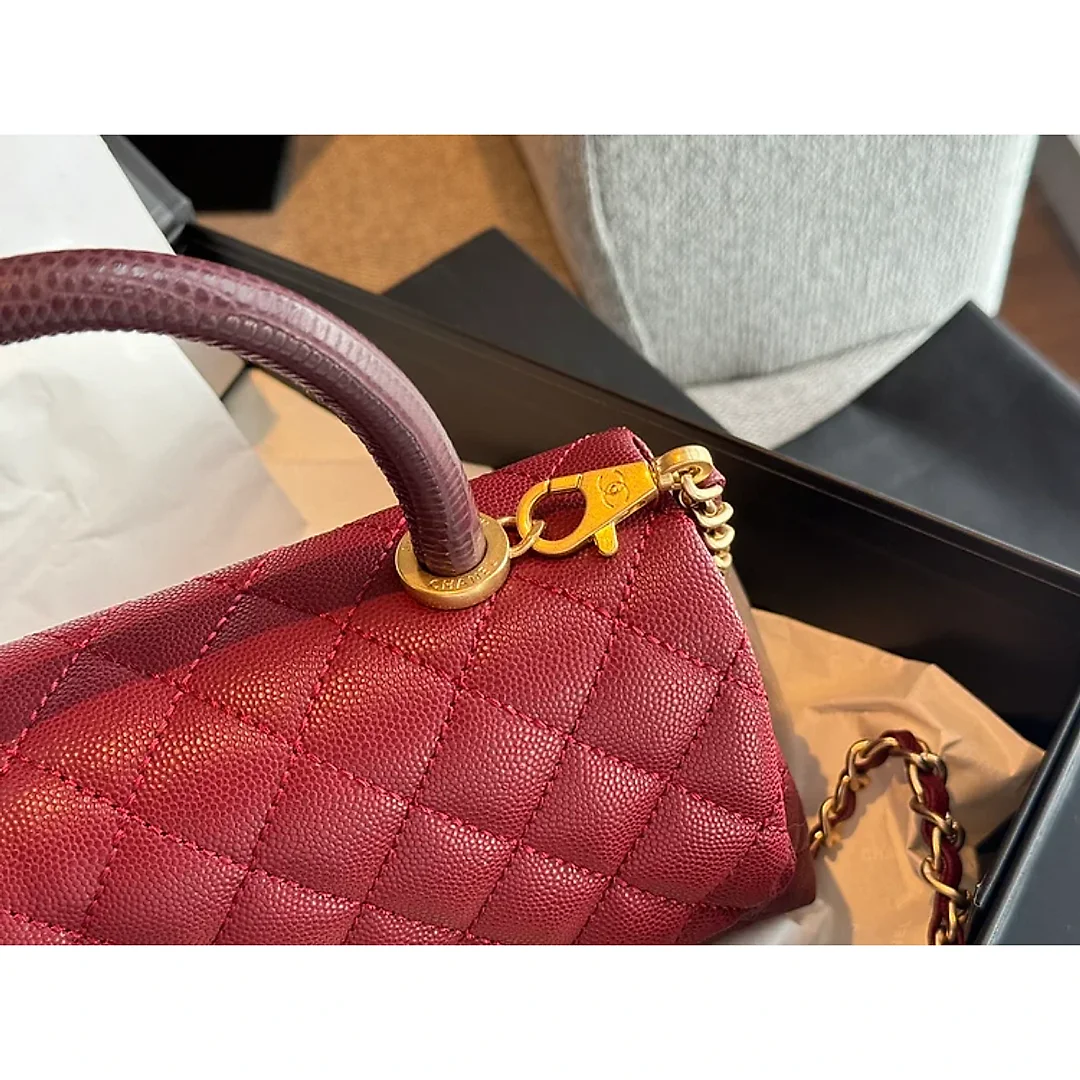 CC coco handle caviar leather size : 23*13cm
