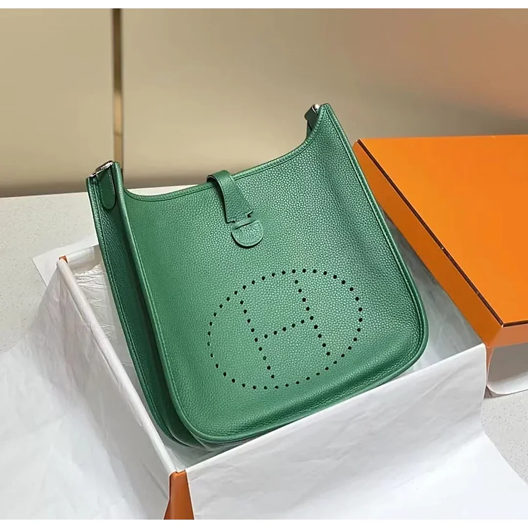 H Evelyne29 new arrival 04 size : 29*30 cm