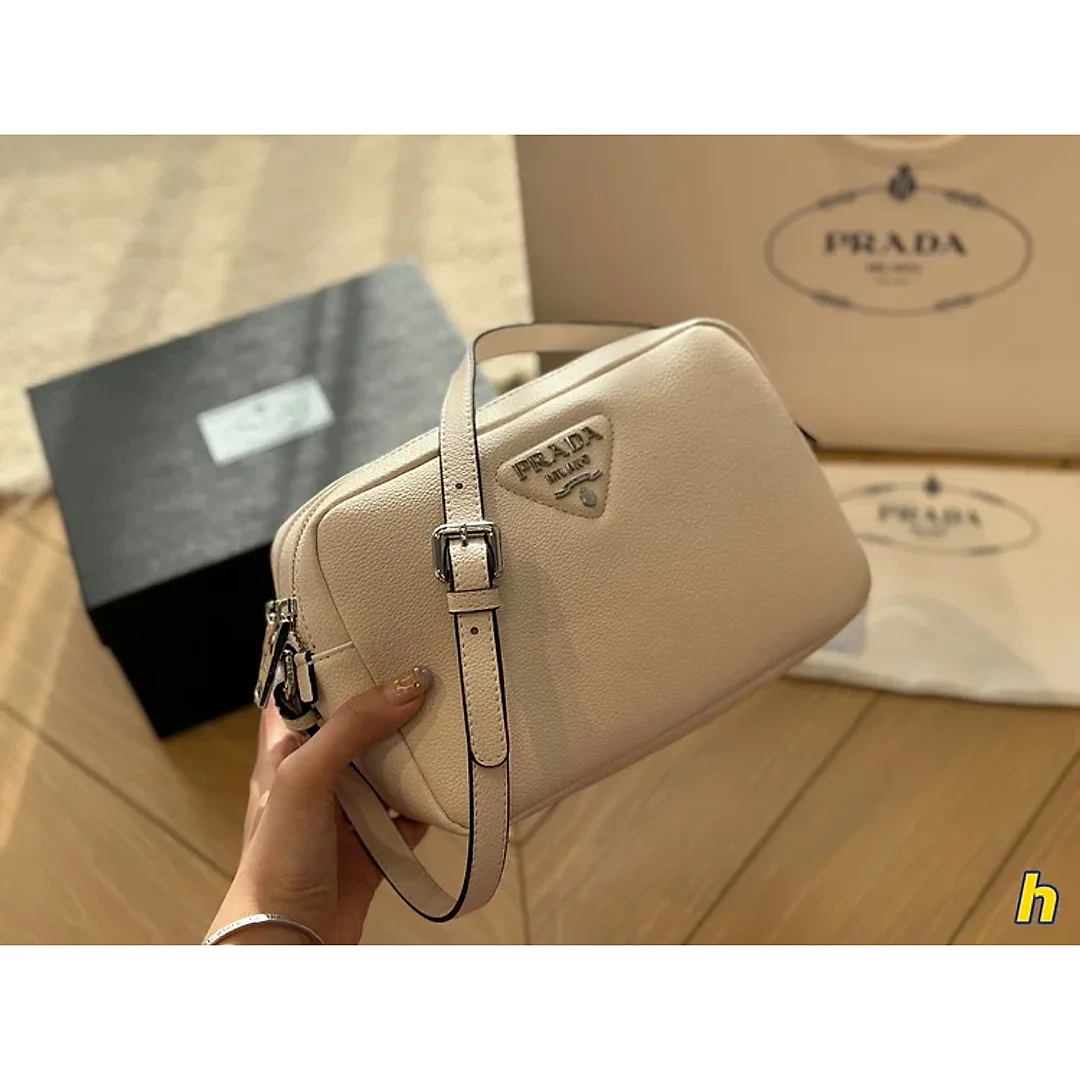 Pra new arrival camera bag size: 22*14cm
