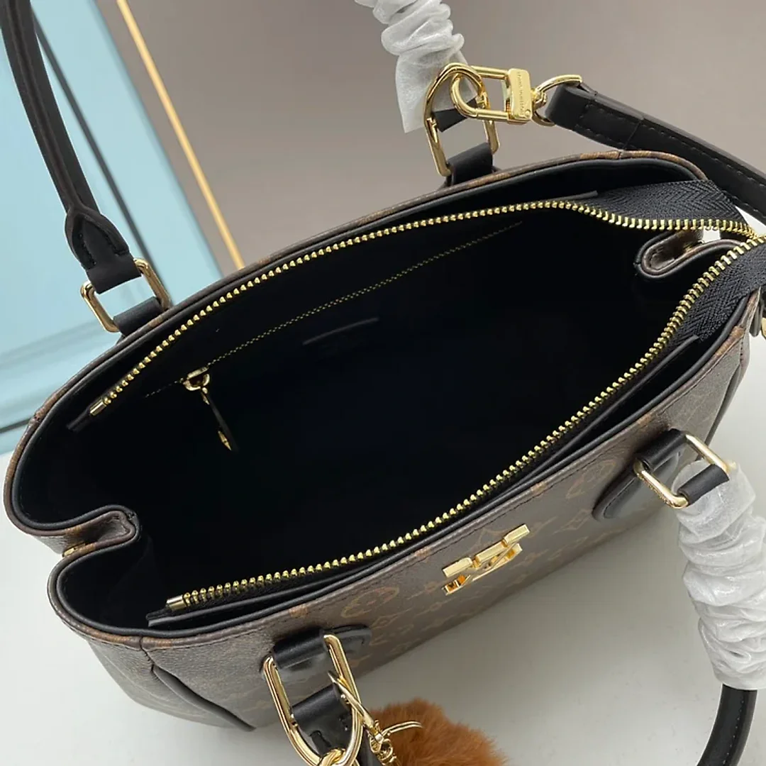 Louis new arrival handbag size: 33-22-16cm
