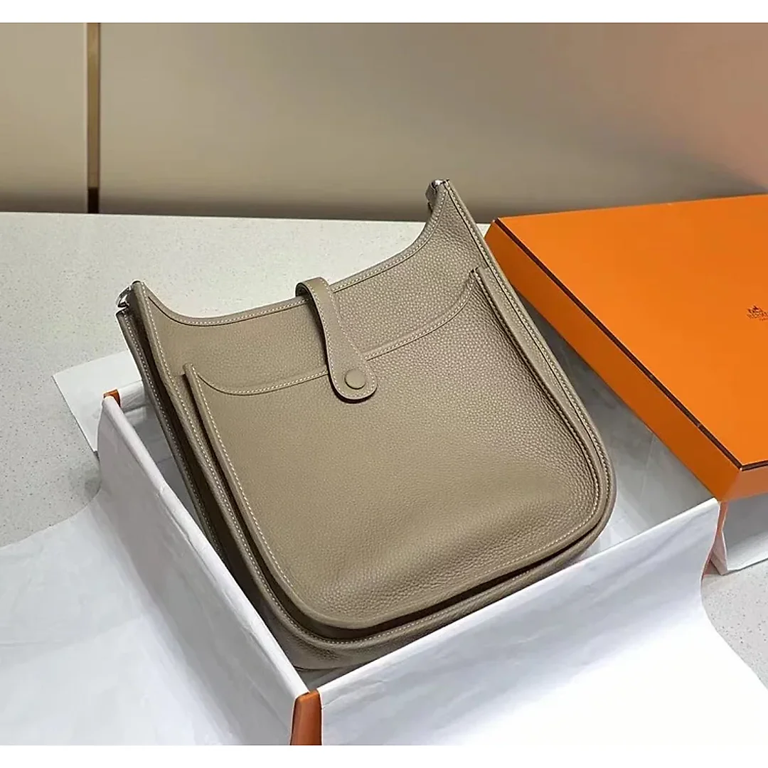 H Evelyne29 new arrival 07 size : 29*30 cm