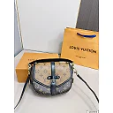 Louis Saumur bb mini bag size: 21 * 17 cm