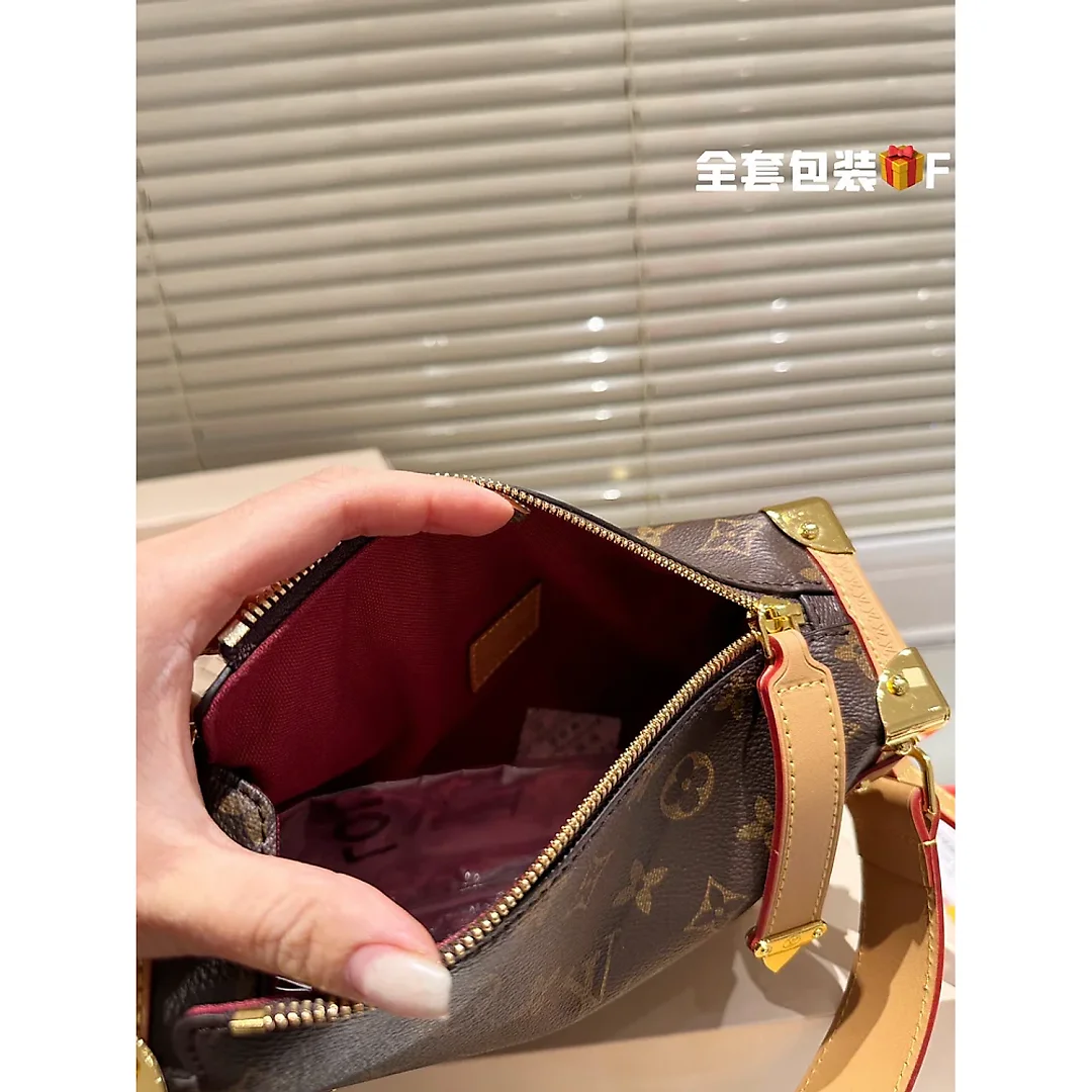 Louis new arriva Side trunk bag size : 23*16 cm