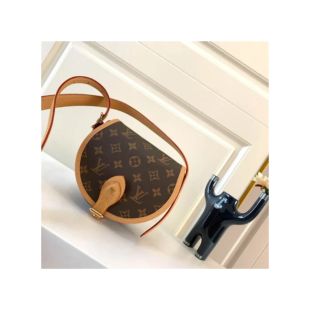 L-bag Model: M44860 Size 18*15*8cm