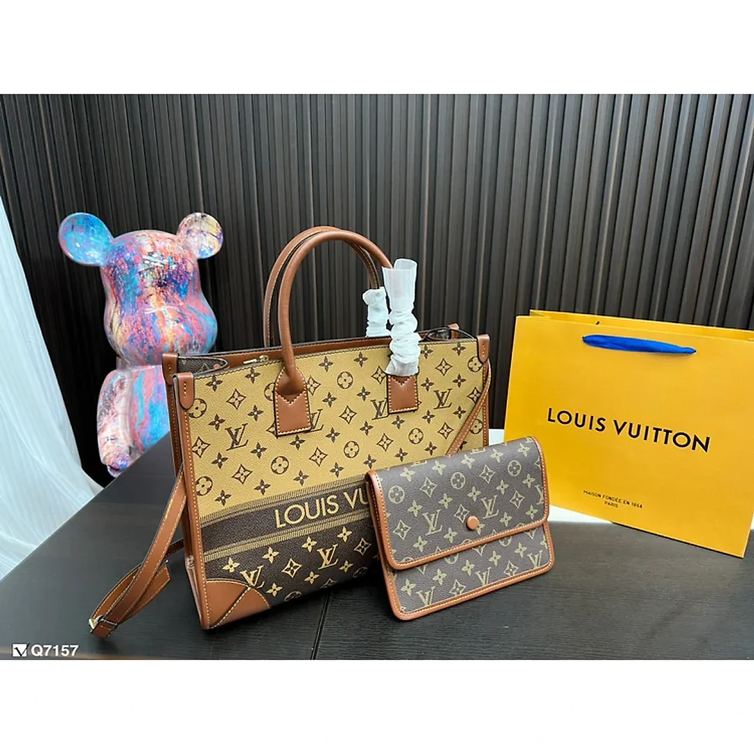 Louis new arrival tote bag size: 35* 27cm