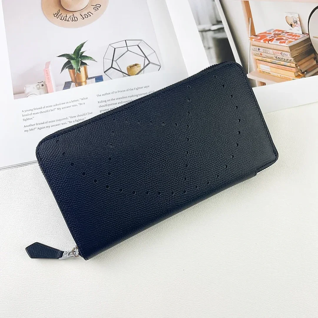 H Silk’in Empson-Barenia leather wallets size : 20×11.5×1.5cm