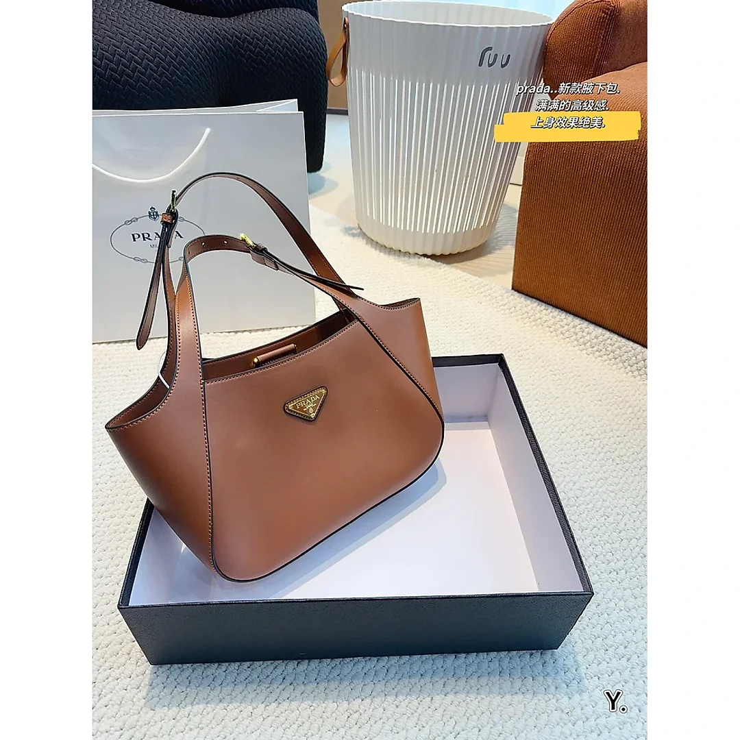 Pra new arrival hobo bag size: 27*7*19cm