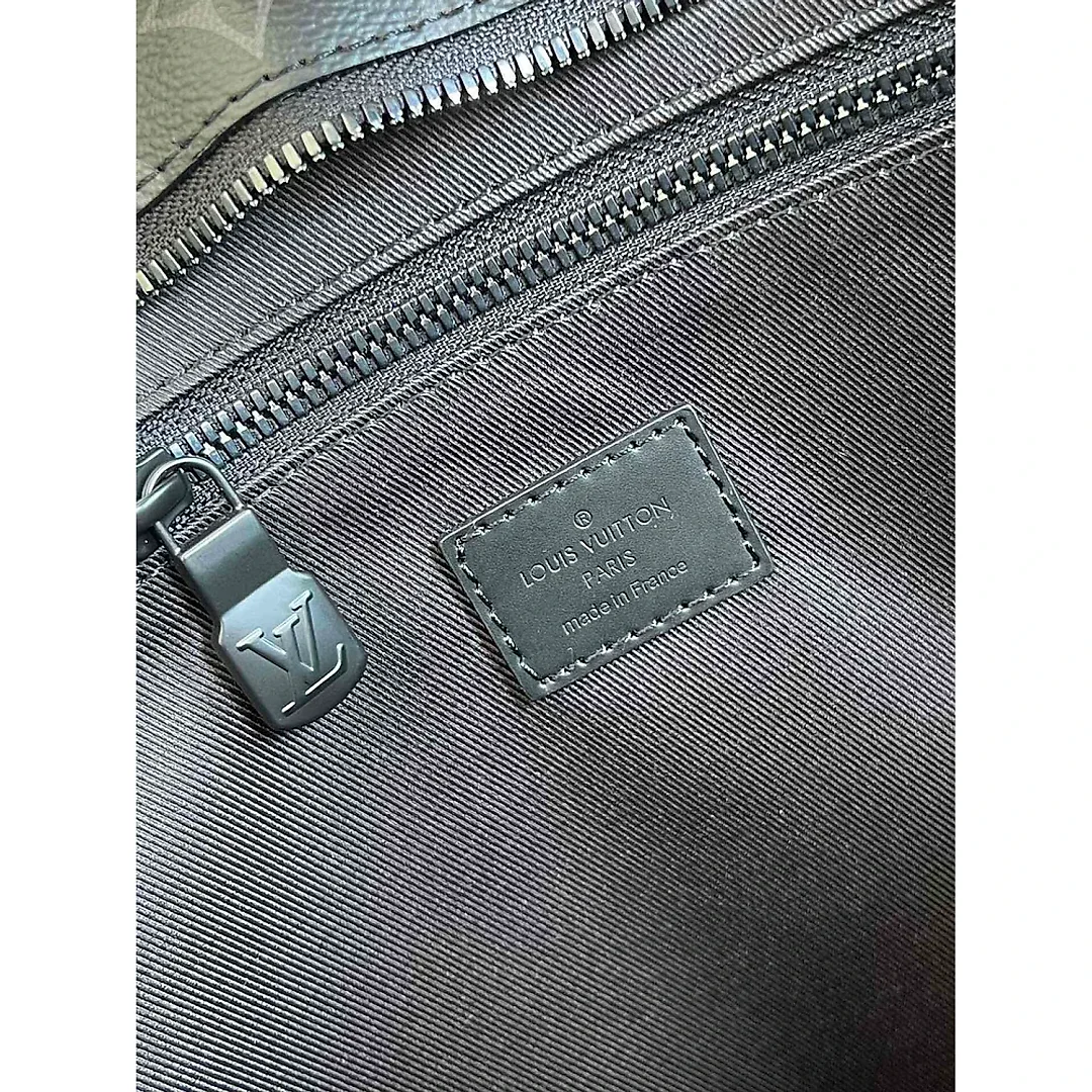 Louis Sac Plat Horizontal Zippé size: 39x30x7CM