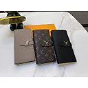 Louis new arrival Taurillon Capucines wallet size: 10*19*1.7cm