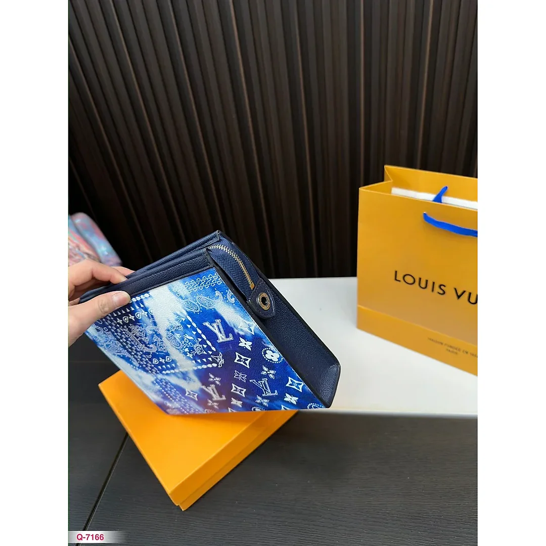 Louis new arrival Toiletry Pouch bag size :26*20cm