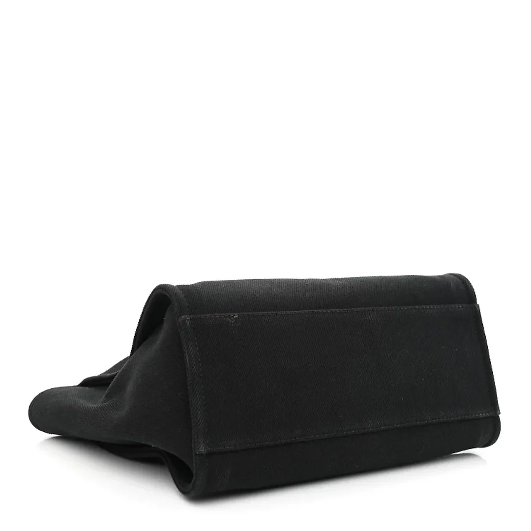 cc Canvas Pearl Medium Deauville Tote Black