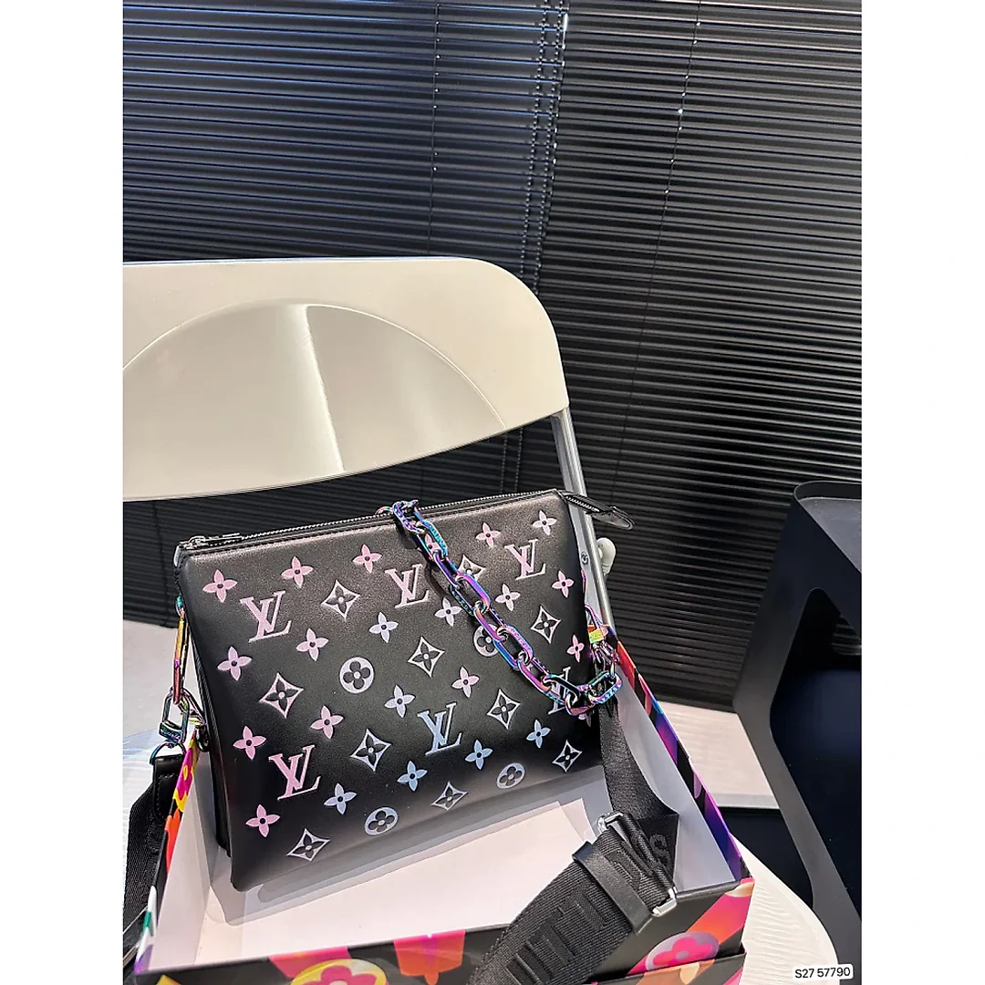 Louis new arrival cousin bag size: 26 * 20 cm