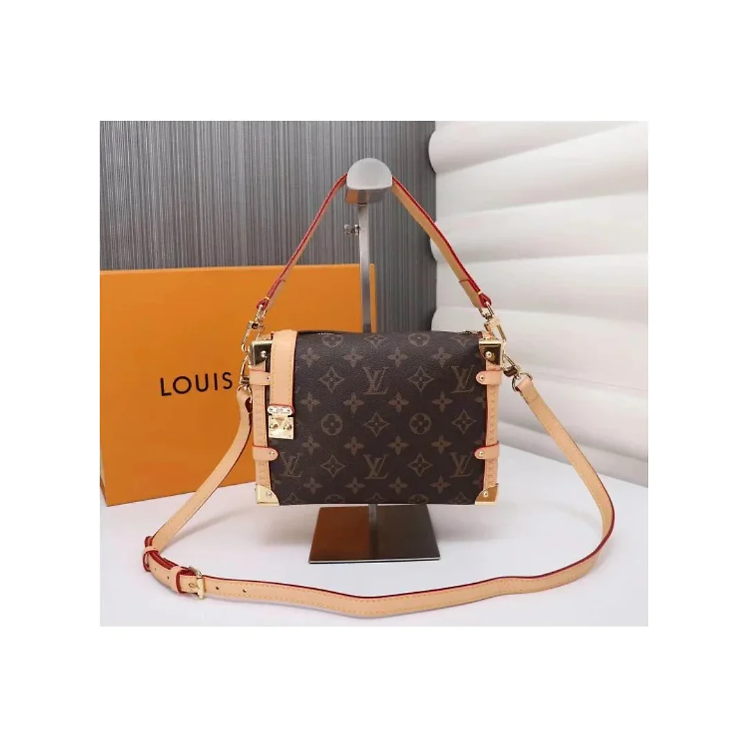 L-bag Model: 46358 Size: 23x16x6cm