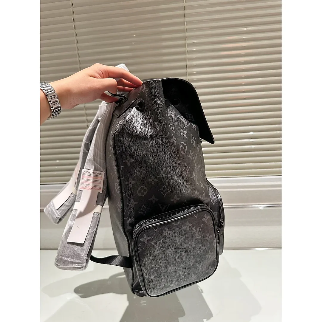 Louis Petite Malle Monogram backpack bag size : 37*45 cm