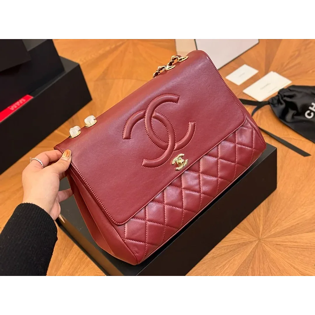CC vintage jumbo red bag size : 34.23cm