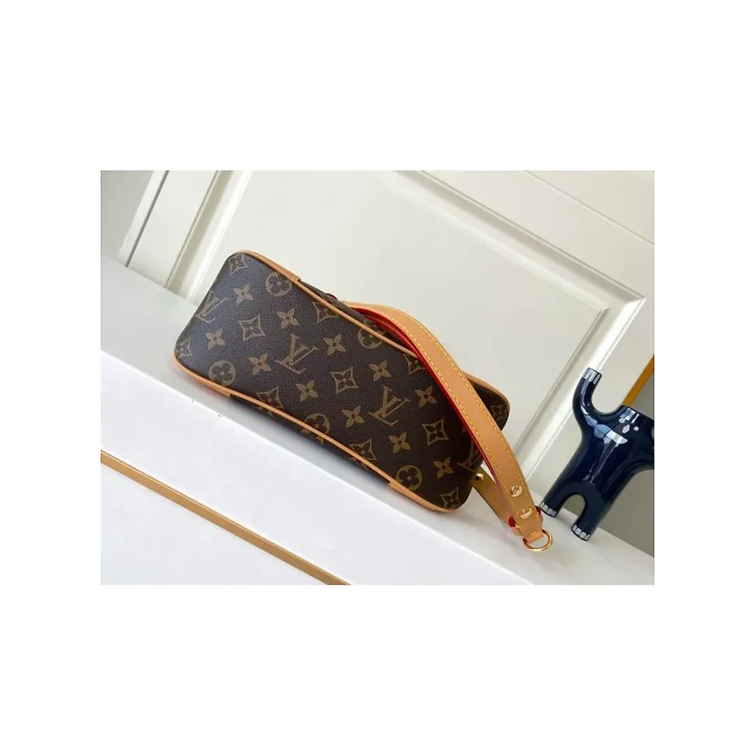 Model: M45832 Size: 27.0 x 16.0 x 10.0 cm