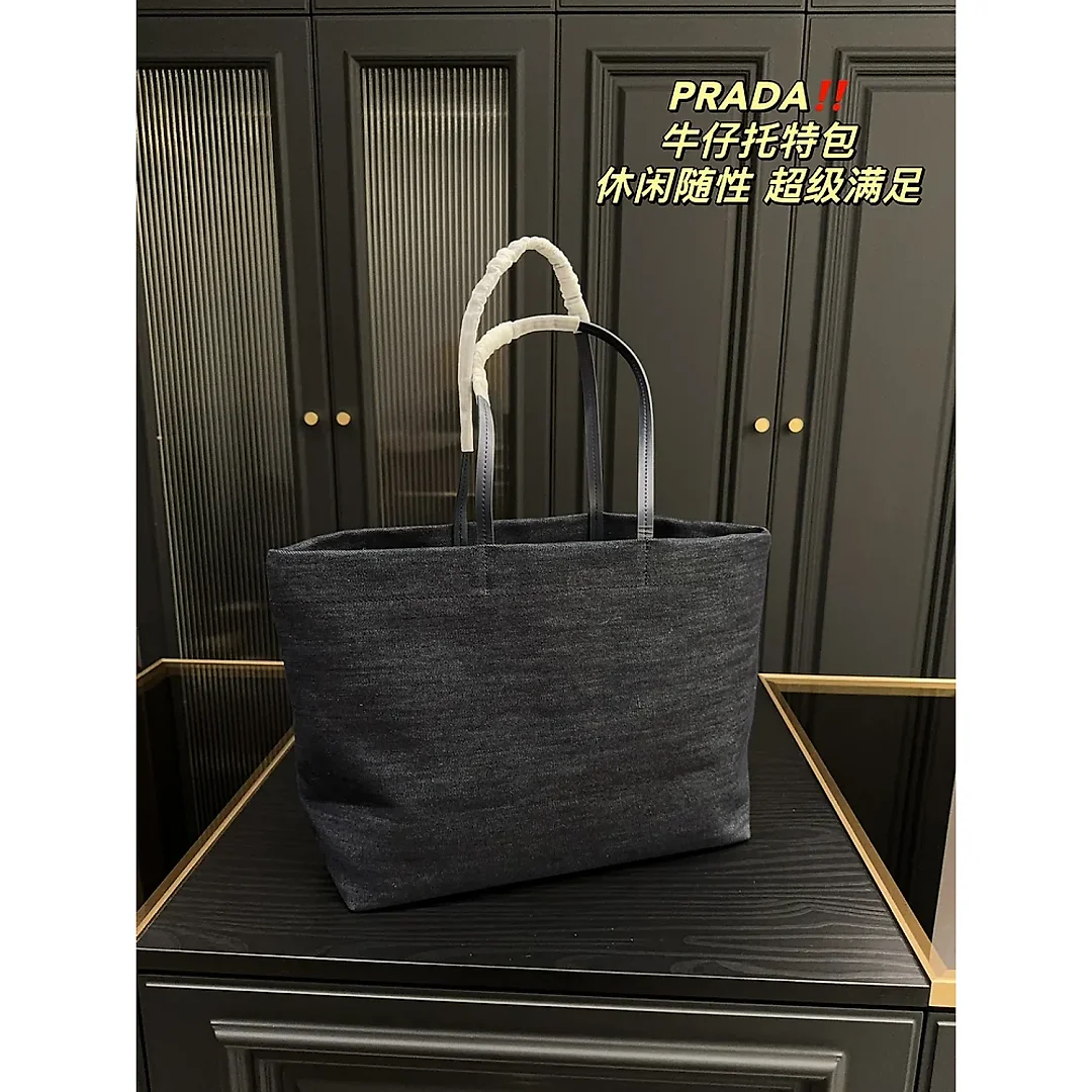 Pra new arrival tote bag size : 36* 29 cm