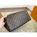 Louis new arrival tote bag size : 34 * 28 cm