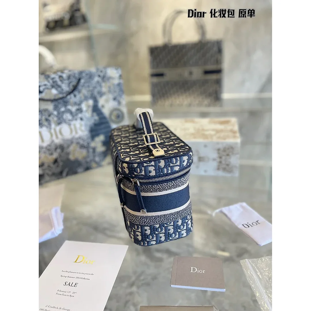 D new arrival bucket bag size;25*15*14cm