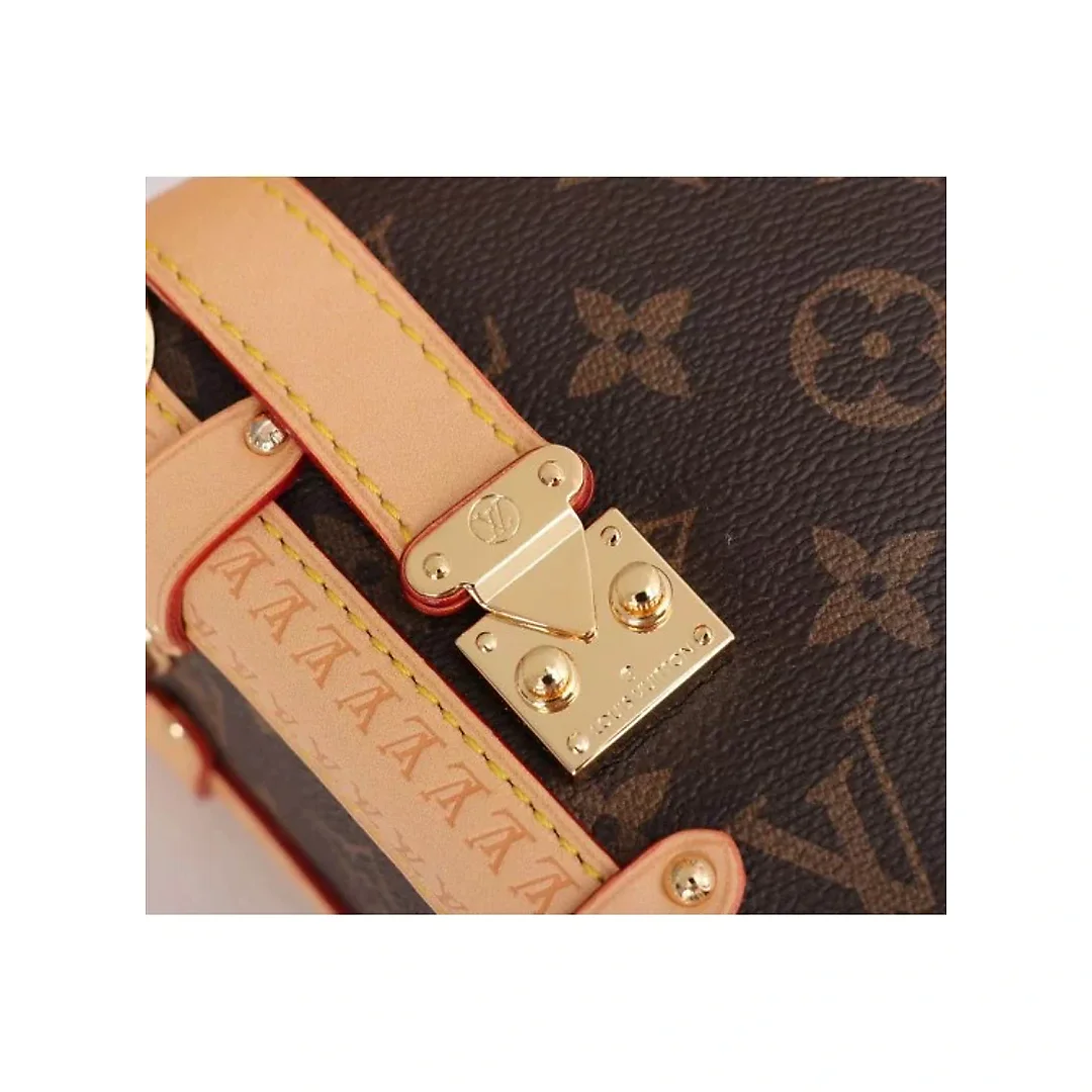 L-bag Model: 46358 Size: 23x16x6cm
