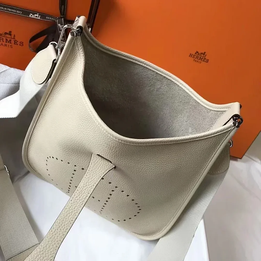 H Evelyne29 new arrival 02 size : 29*30 cm