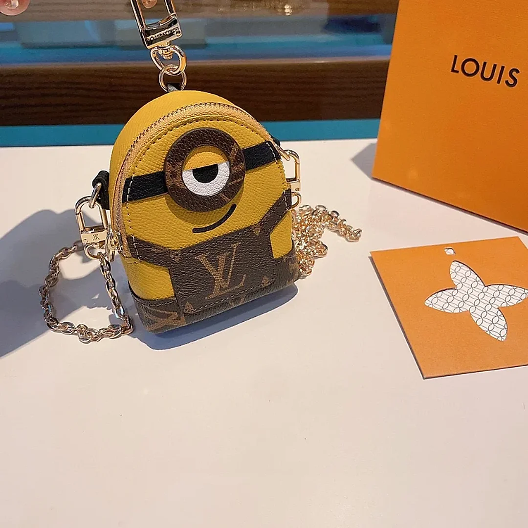 Louis mini wallet size: 12*9 cm