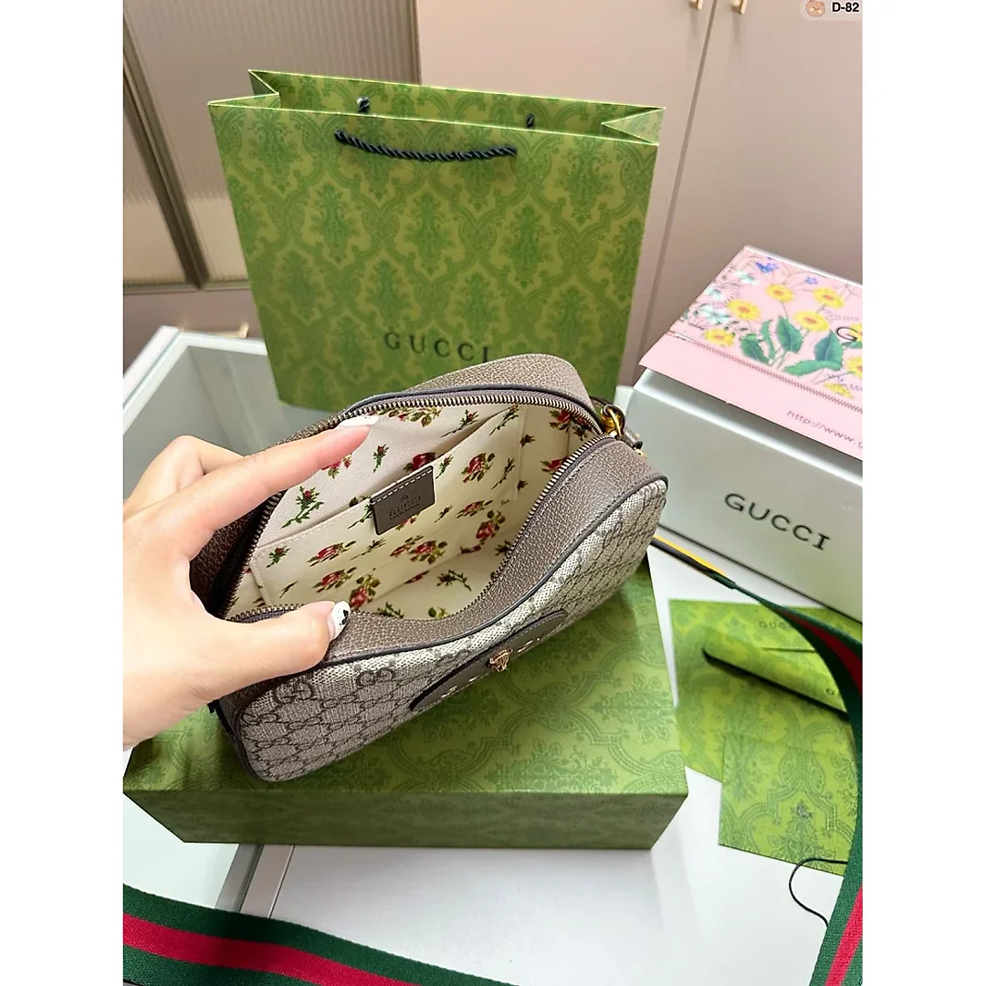 GG Marmont camera bag size: 22*8*15 cm