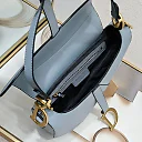D saddle Be a classic with classics bag size: 25.5 x 20 x 6.5 cm