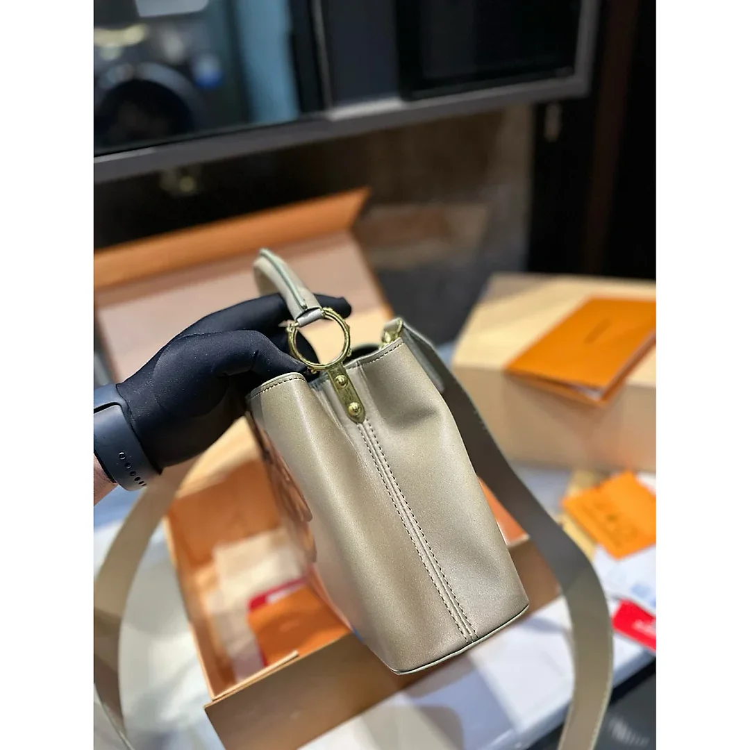 Louis new arrival women king Capucines monogram bag size: 27 cm