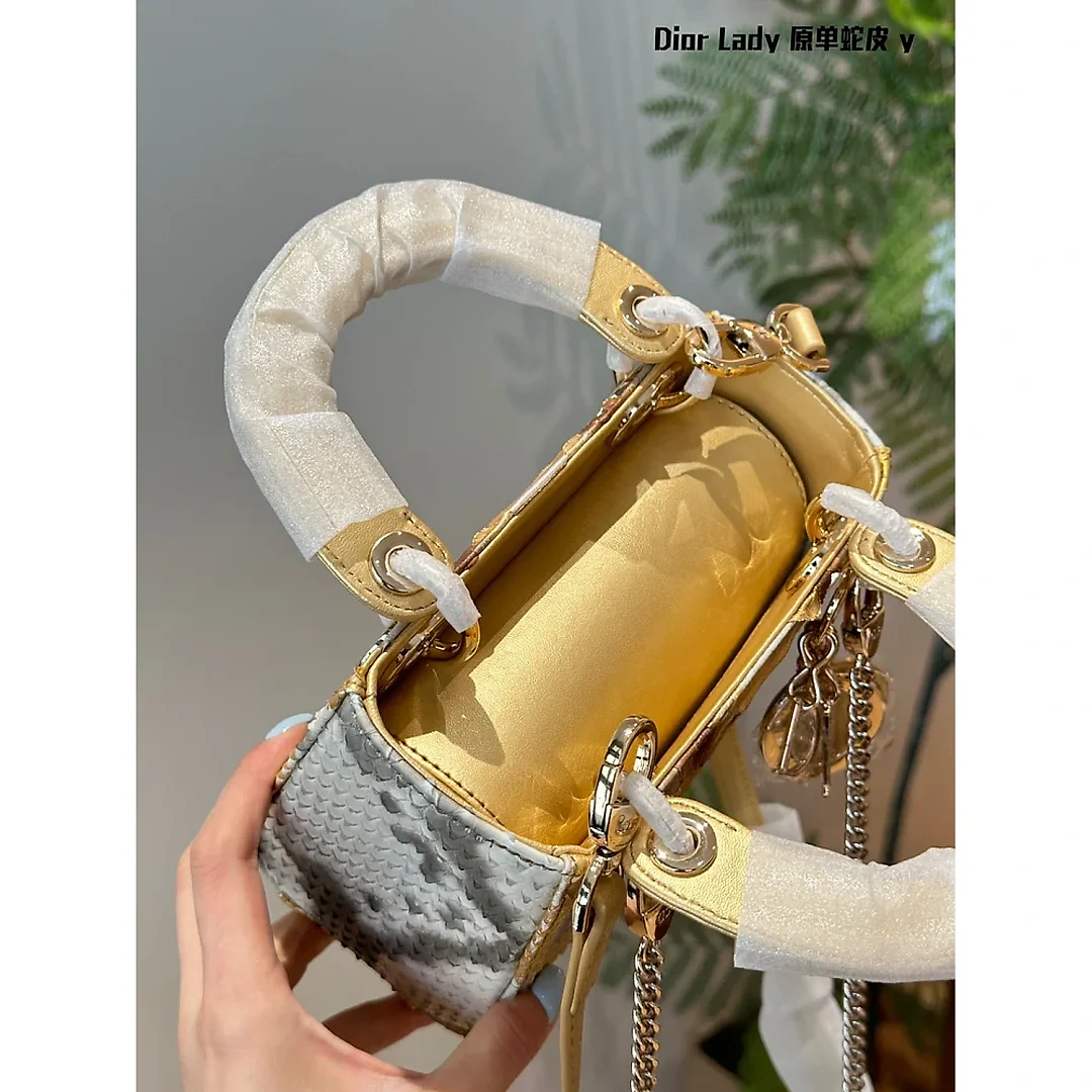CD new arrival lady bag 02 size: 17cm