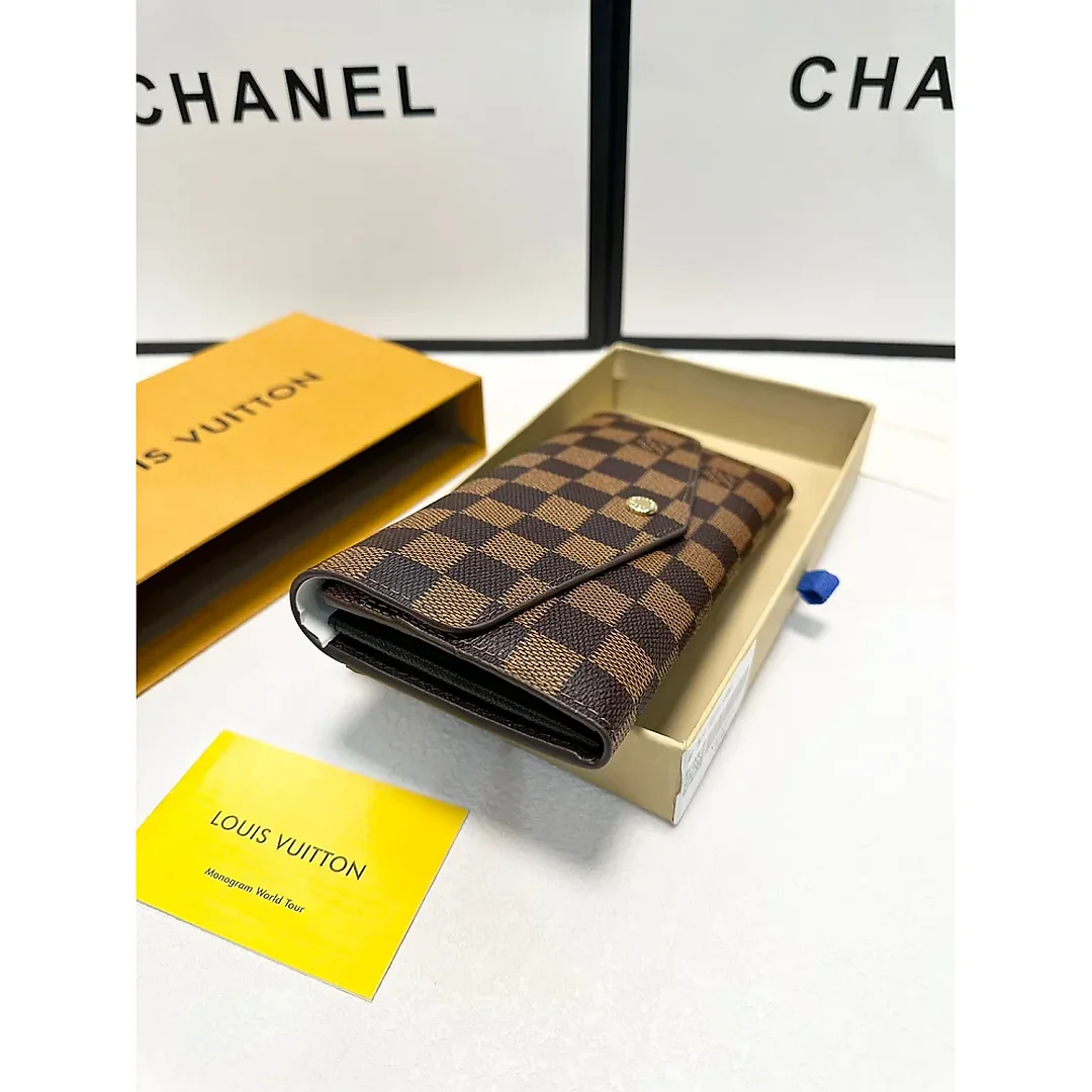 Louis new arrival wallet size: 19×10 cm