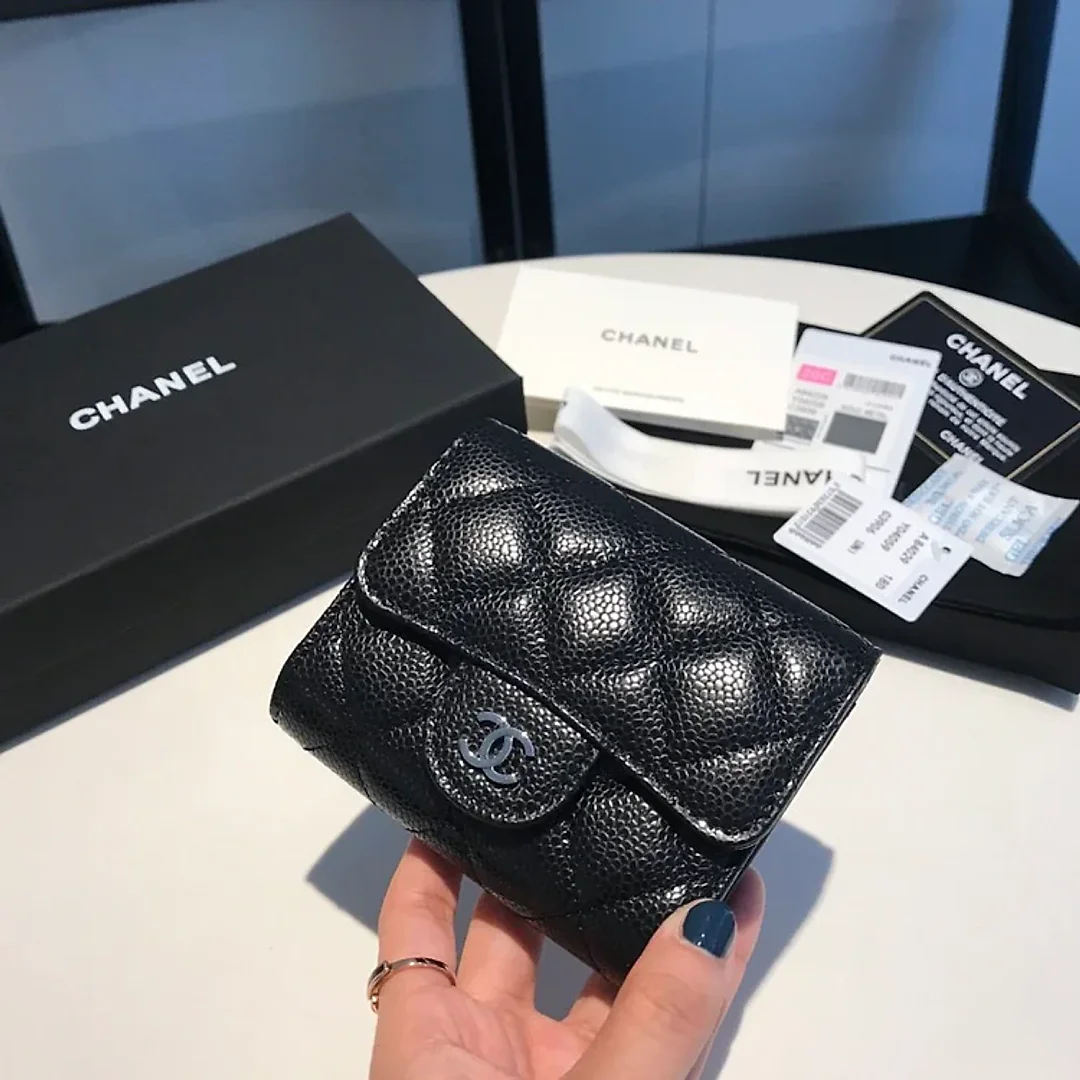 cc CO-CO Classic Card Holder10.5cm/4.1in Silver Hardware For Women Black