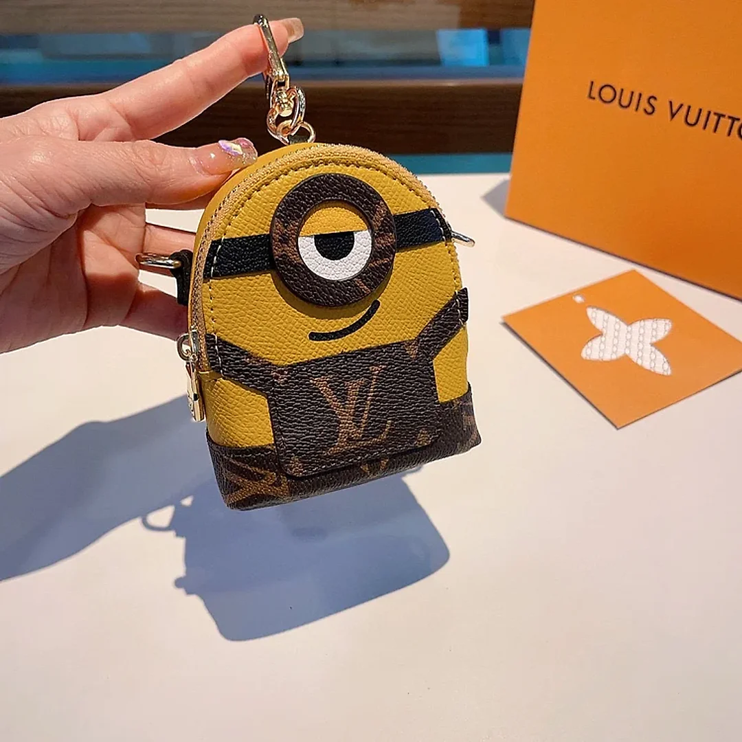 Louis mini wallet size: 12*9 cm
