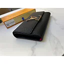 L Capucines men wallet size：20*11*2.5 cm
