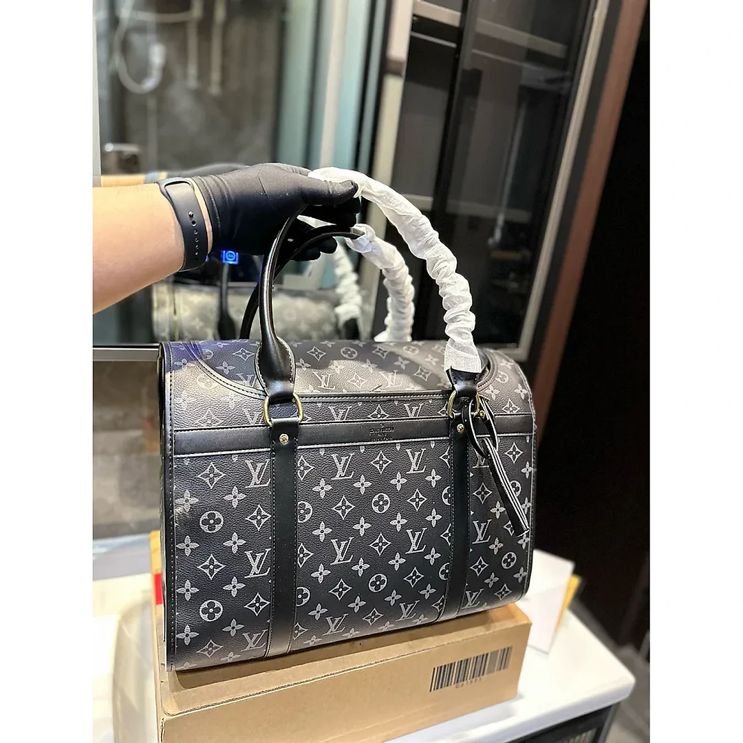 Louis new arrival pet bags size: 39*20*32 cm