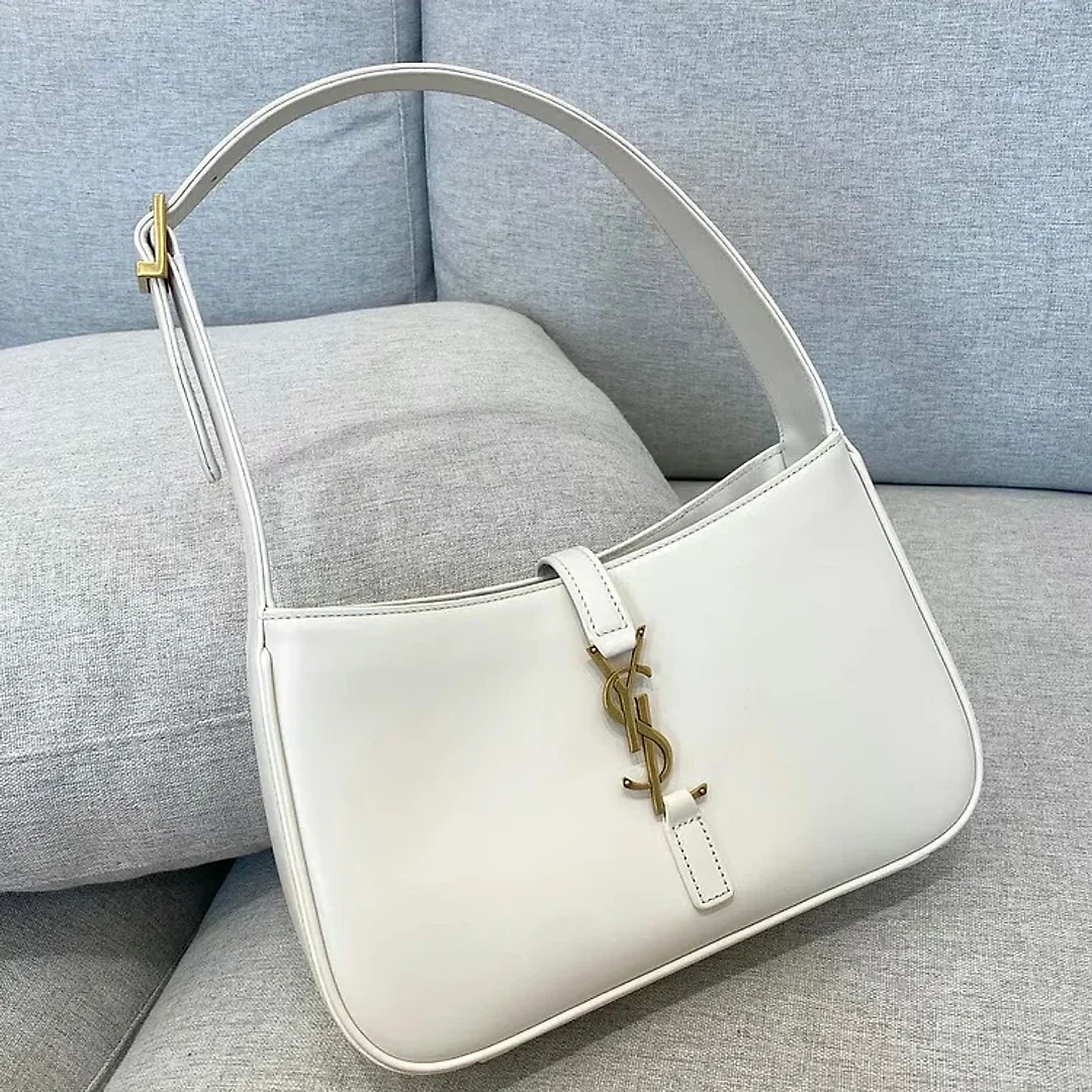 Y Le 5 A 7 Hobo Bag In Smooth Leather