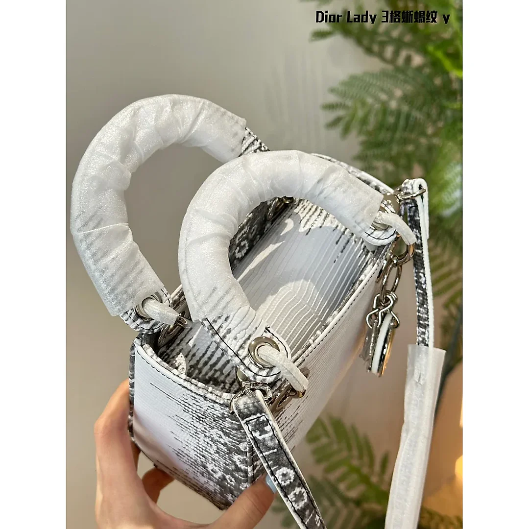 CD new arrival lady bag size;17cm